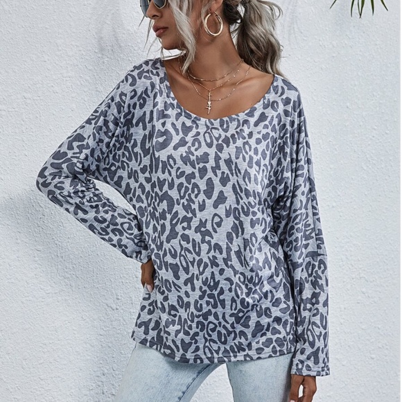 grey leopard print off shoulder oversized top boho - Picture 2 of 5